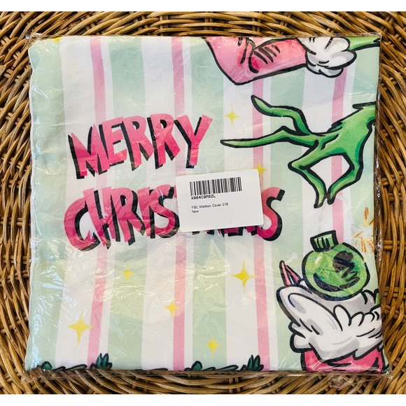 NEW‎ Grinch Merry Christmas Magnetic Water Resistant Mailbox Cover 21x18" - Picture 4 of 5